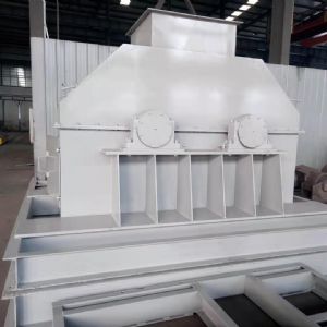 臥式粉碎機(jī)完工，準(zhǔn)備發(fā)貨